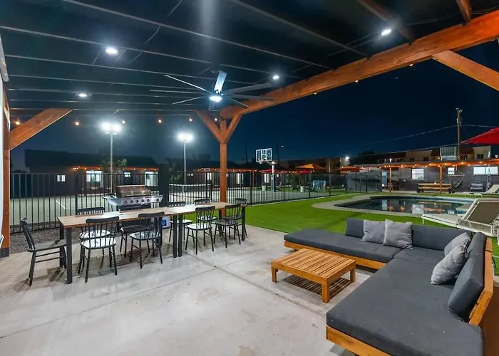 Holiday home Massive Complex Pickleball Pool Heated Pool