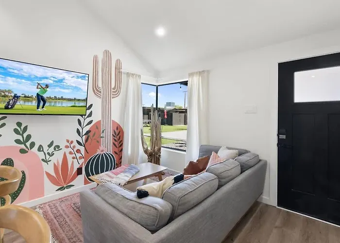 Massive Complex Pickleball Pool Heated Pool Holiday home Phoenix